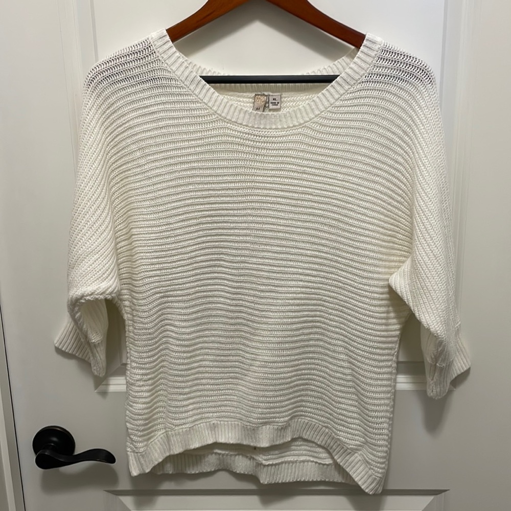 Misia knit sweater women’s size XL faux button down back, high/low